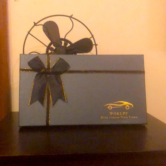 New OKLPF License Plate Frame (
FREE ) With a $60 or more purchase - Picture 1 of 4